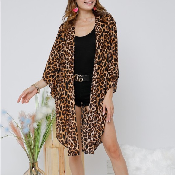 Chic Leopard Print Kimono - Picture 1 of 6